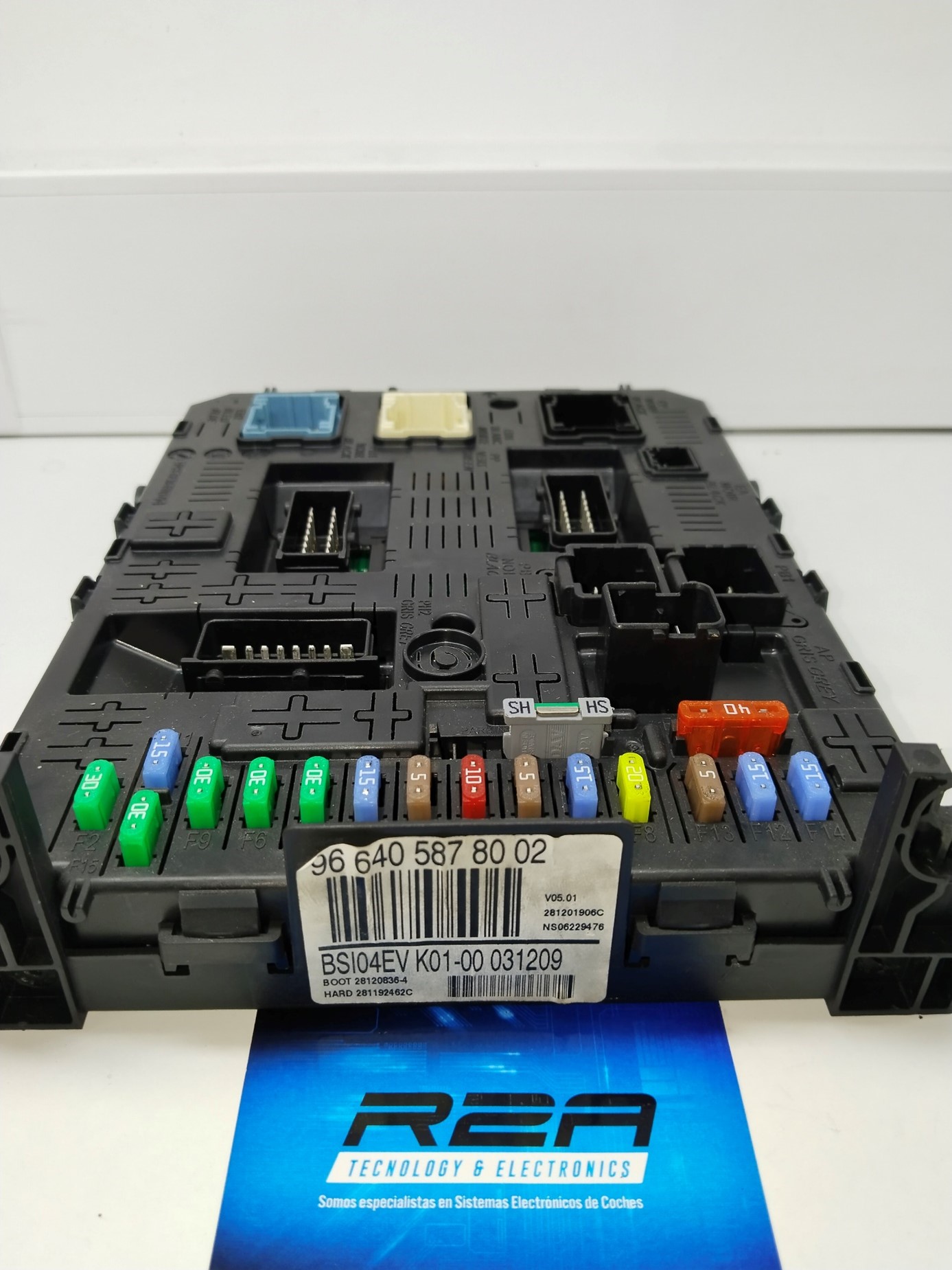 BSI 04EV K01 – 00 Caja Relés / Fusibles CITROEN C8 HDi 173 FAP Exclusive 966405878002 - Imagen 3